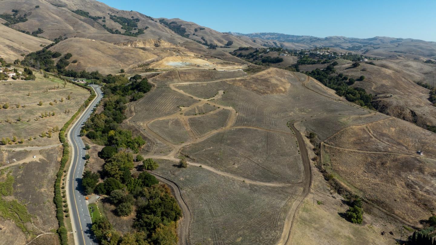 Detail Gallery Image 52 of 89 For 2000 Scott Creek Rd, Milpitas,  CA 95035 - – Beds | – Baths