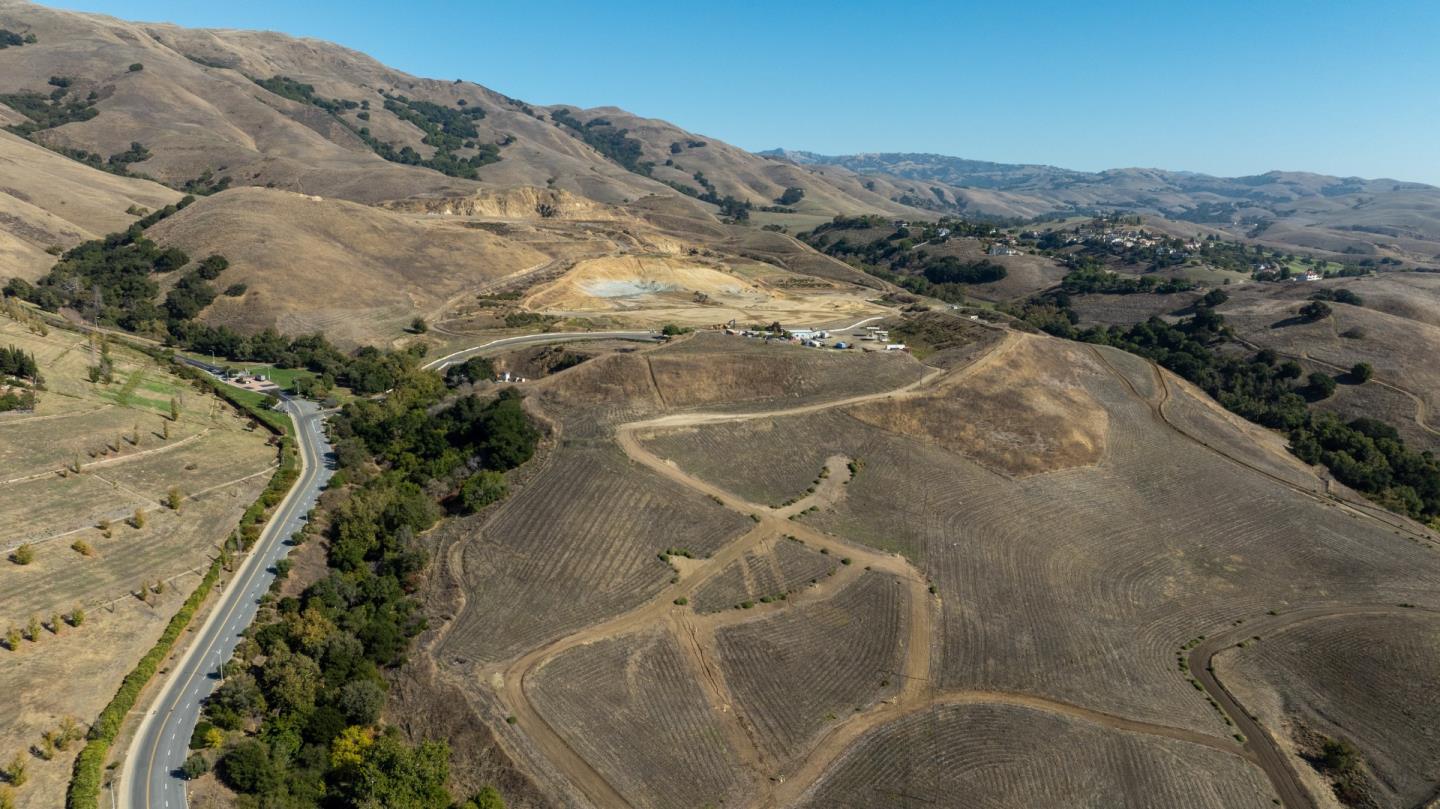 Detail Gallery Image 53 of 89 For 2000 Scott Creek Rd, Milpitas,  CA 95035 - – Beds | – Baths