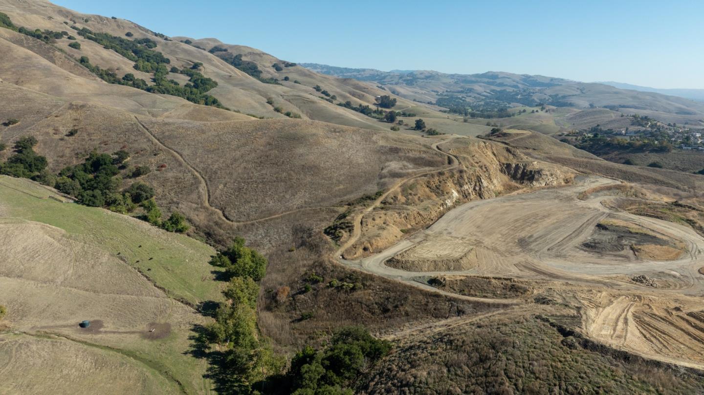 Detail Gallery Image 68 of 89 For 2000 Scott Creek Rd, Milpitas,  CA 95035 - – Beds | – Baths