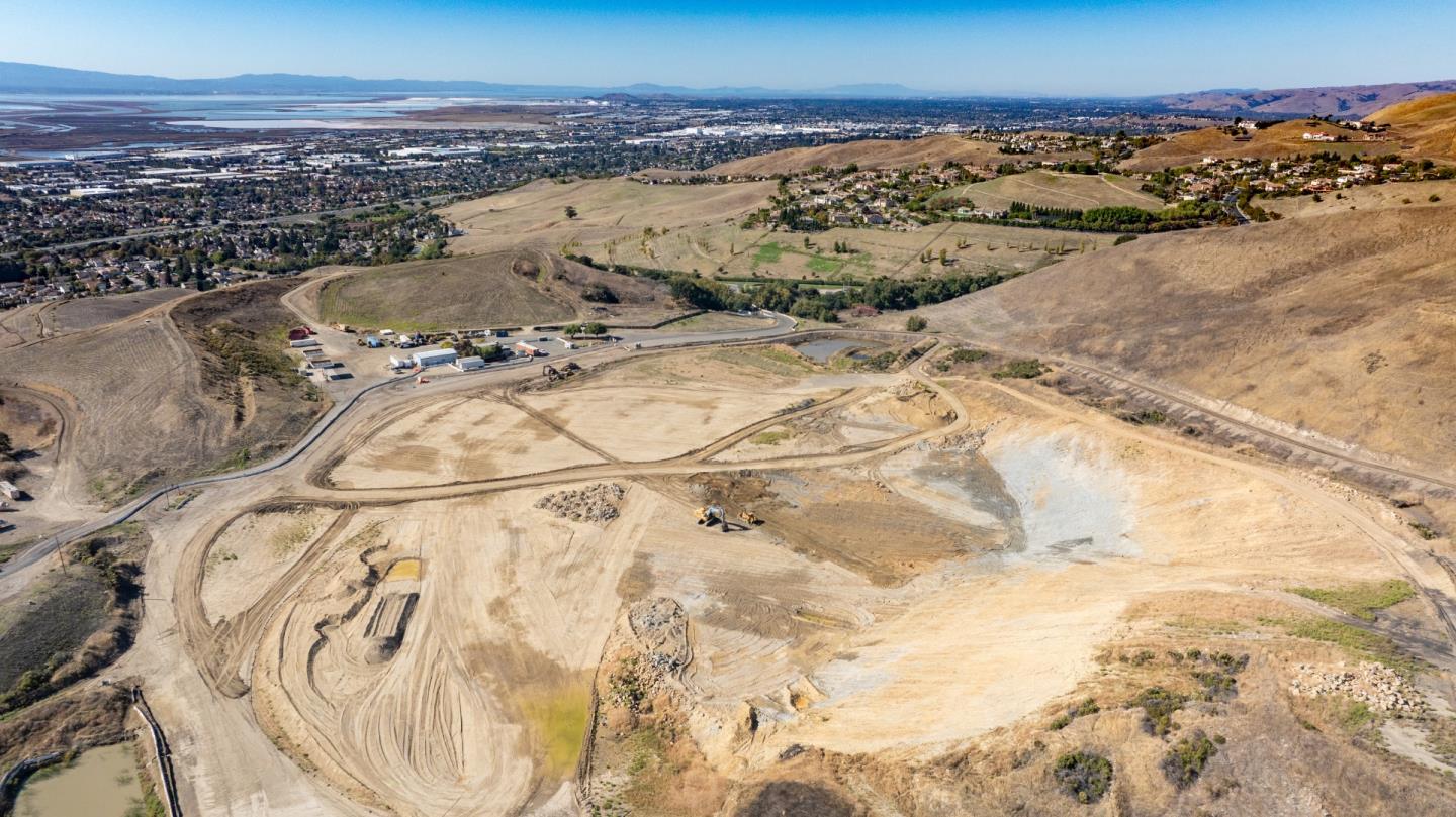 Detail Gallery Image 83 of 89 For 2000 Scott Creek Rd, Milpitas,  CA 95035 - – Beds | – Baths