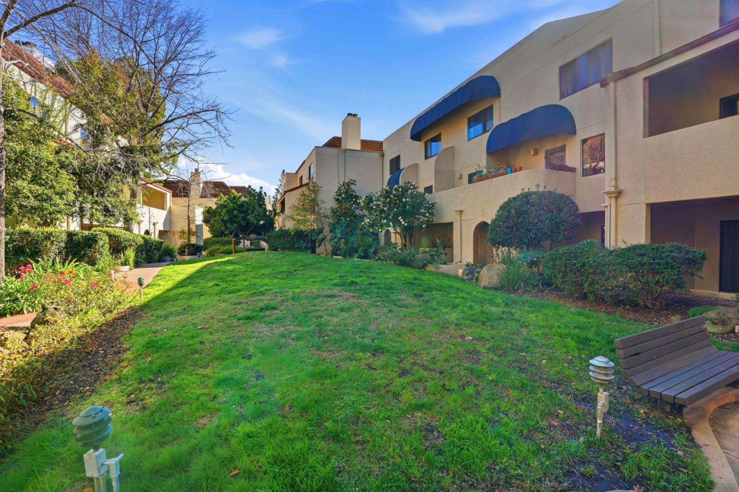 Detail Gallery Image 32 of 34 For 153 California Ave #F107,  Palo Alto,  CA 94306 - 2 Beds | 2 Baths