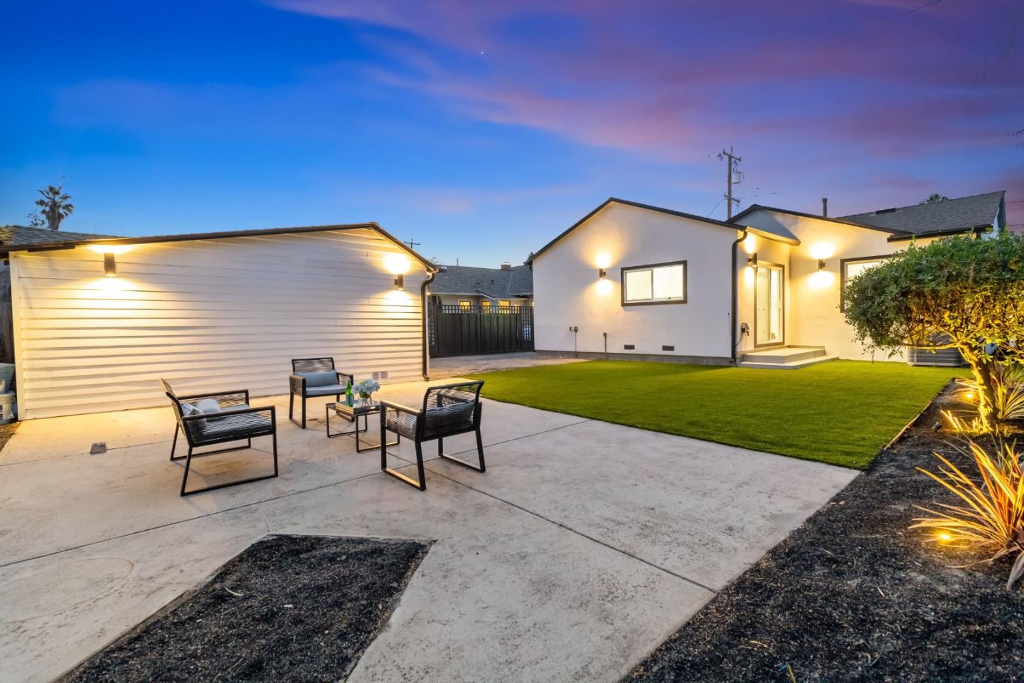 Detail Gallery Image 25 of 69 For 1304 Singletary Ave, San Jose,  CA 95126 - 3 Beds | 3 Baths