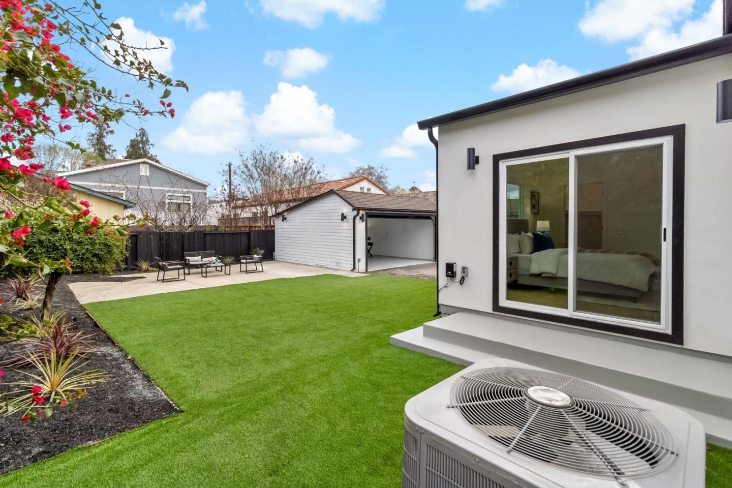 Detail Gallery Image 37 of 69 For 1304 Singletary Ave, San Jose,  CA 95126 - 3 Beds | 3 Baths