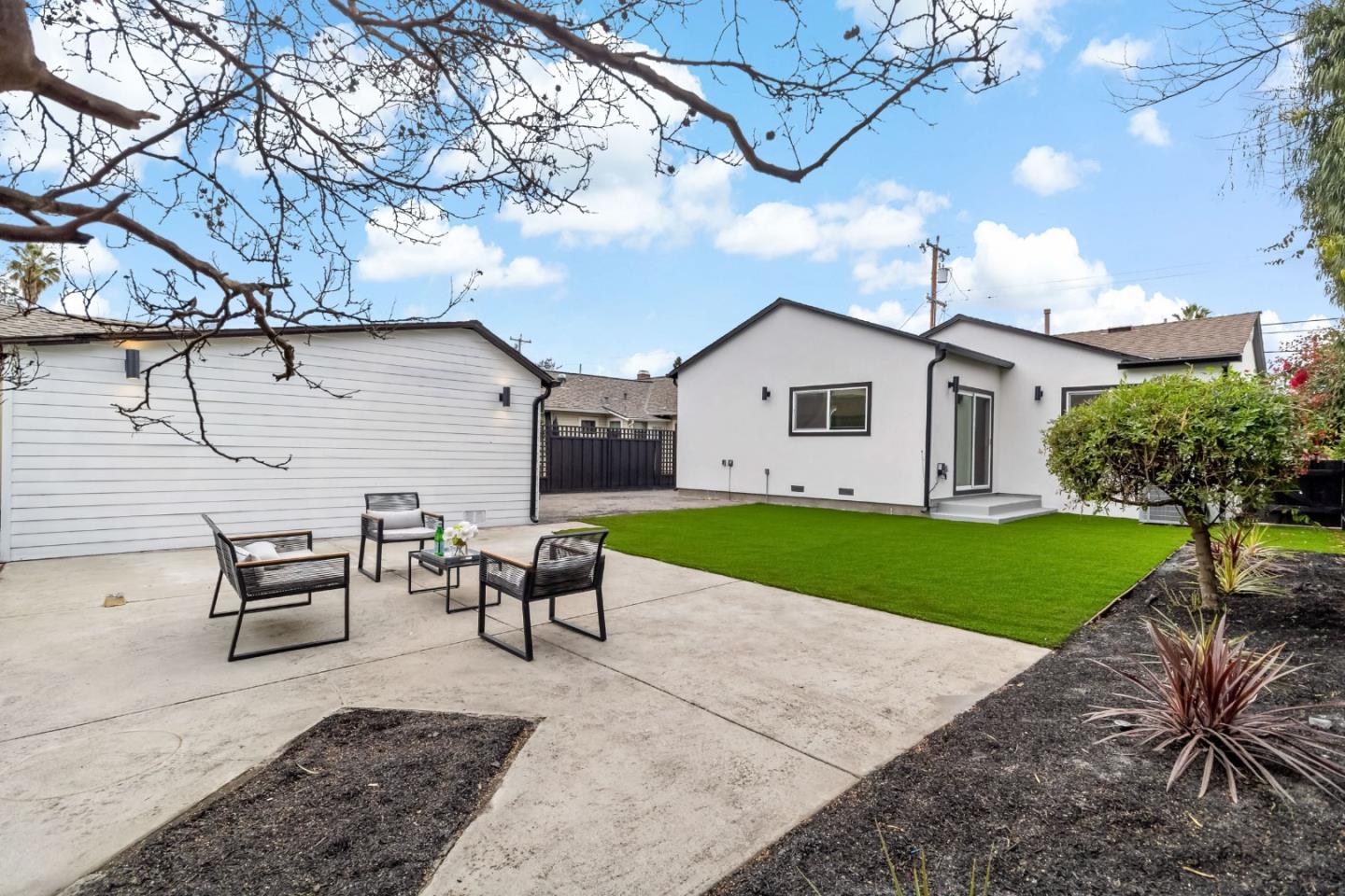 Detail Gallery Image 39 of 69 For 1304 Singletary Ave, San Jose,  CA 95126 - 3 Beds | 3 Baths