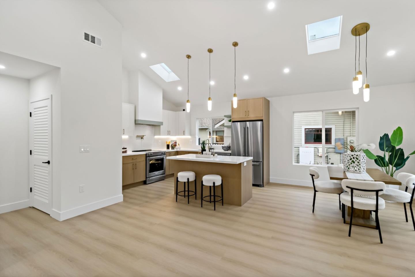 Detail Gallery Image 53 of 69 For 1304 Singletary Ave, San Jose,  CA 95126 - 3 Beds | 3 Baths