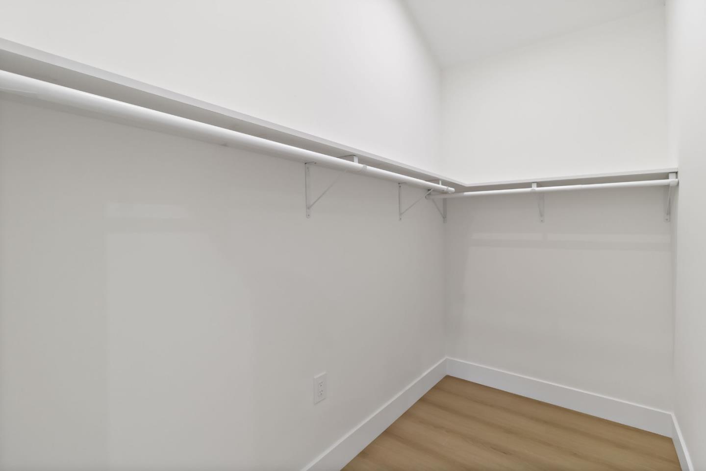 Detail Gallery Image 60 of 69 For 1304 Singletary Ave, San Jose,  CA 95126 - 3 Beds | 3 Baths