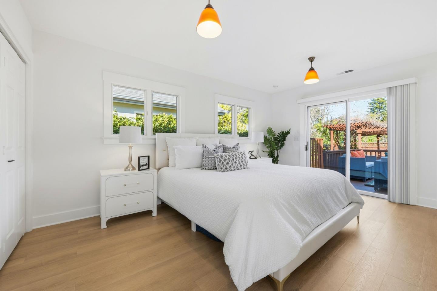 Detail Gallery Image 15 of 33 For 1015 High St, Palo Alto,  CA 94301 - 2 Beds | 3/1 Baths