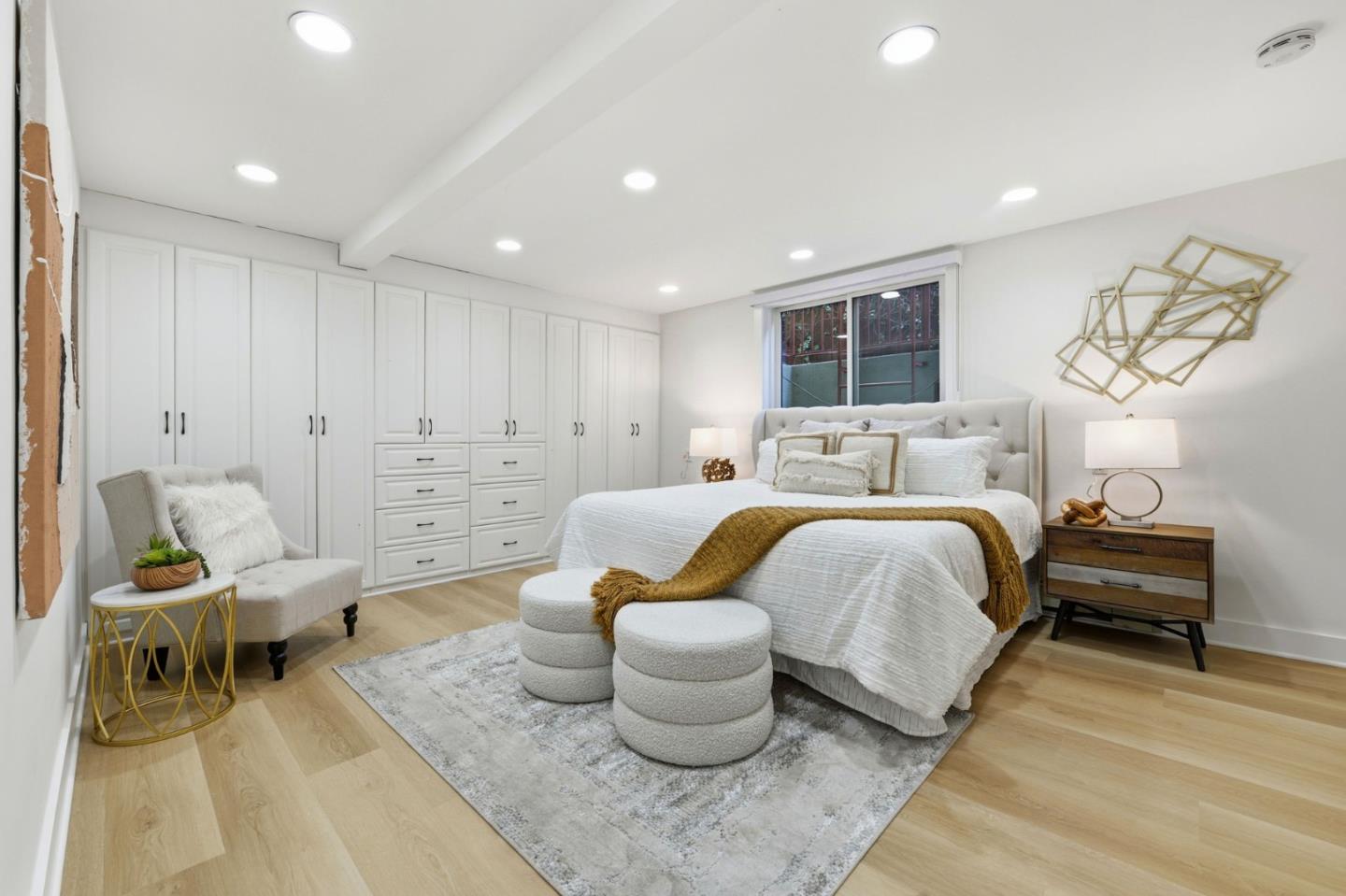 Detail Gallery Image 17 of 33 For 1015 High St, Palo Alto,  CA 94301 - 2 Beds | 3/1 Baths