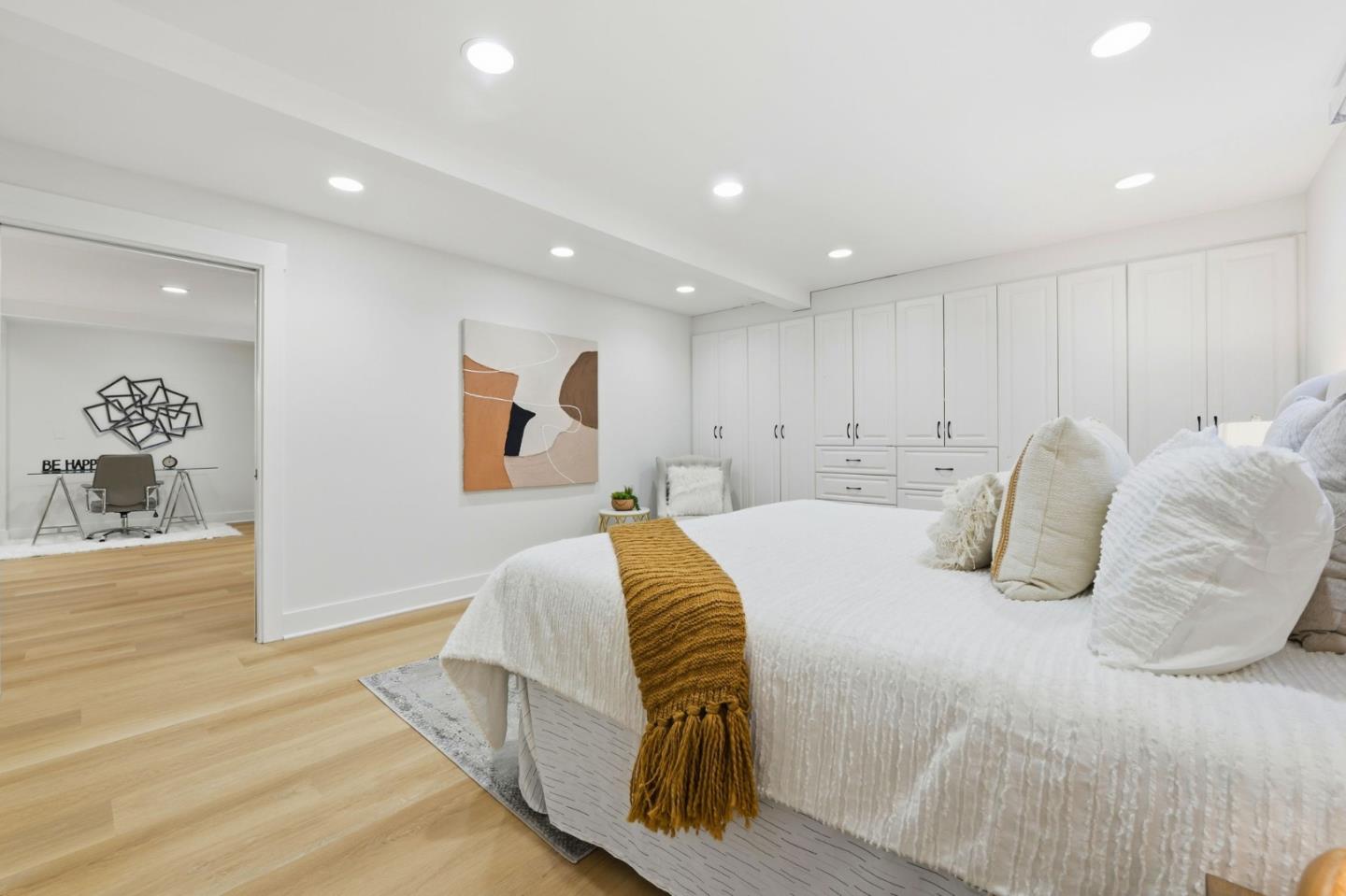 Detail Gallery Image 18 of 33 For 1015 High St, Palo Alto,  CA 94301 - 2 Beds | 3/1 Baths