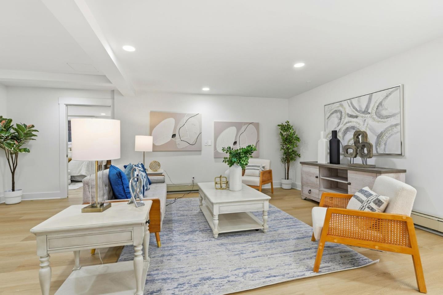 Detail Gallery Image 8 of 33 For 1015 High St, Palo Alto,  CA 94301 - 2 Beds | 3/1 Baths