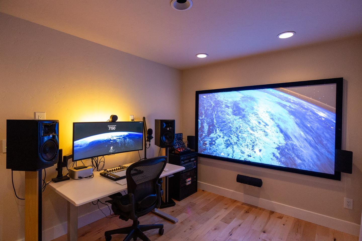 Detail Gallery Image 20 of 27 For 779 Alice St, Monterey,  CA 93940 - 3 Beds | 2 Baths