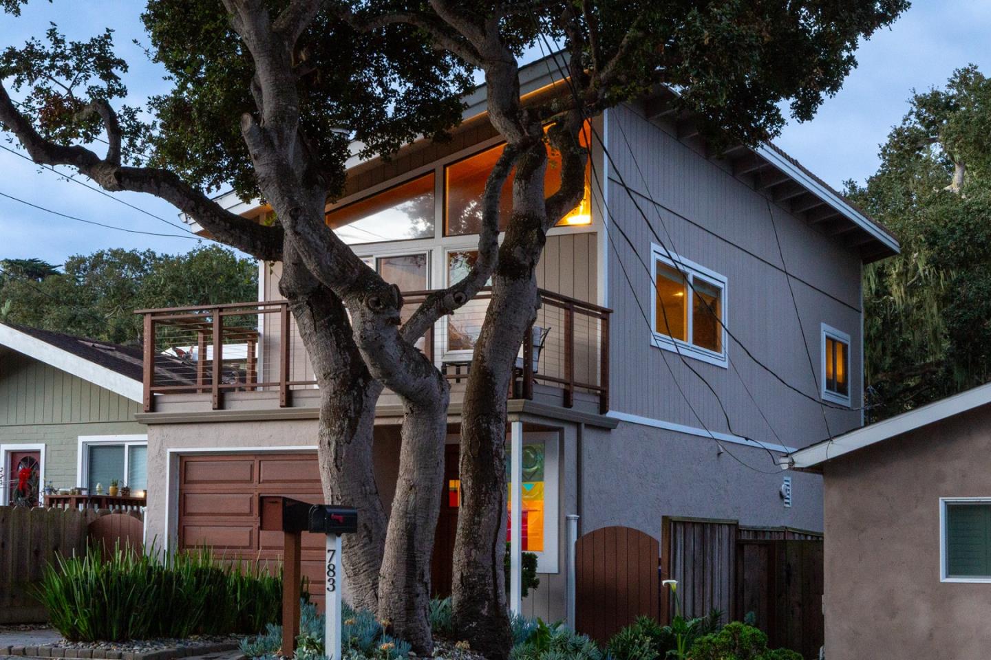 Detail Gallery Image 3 of 27 For 779 Alice St, Monterey,  CA 93940 - 3 Beds | 2 Baths