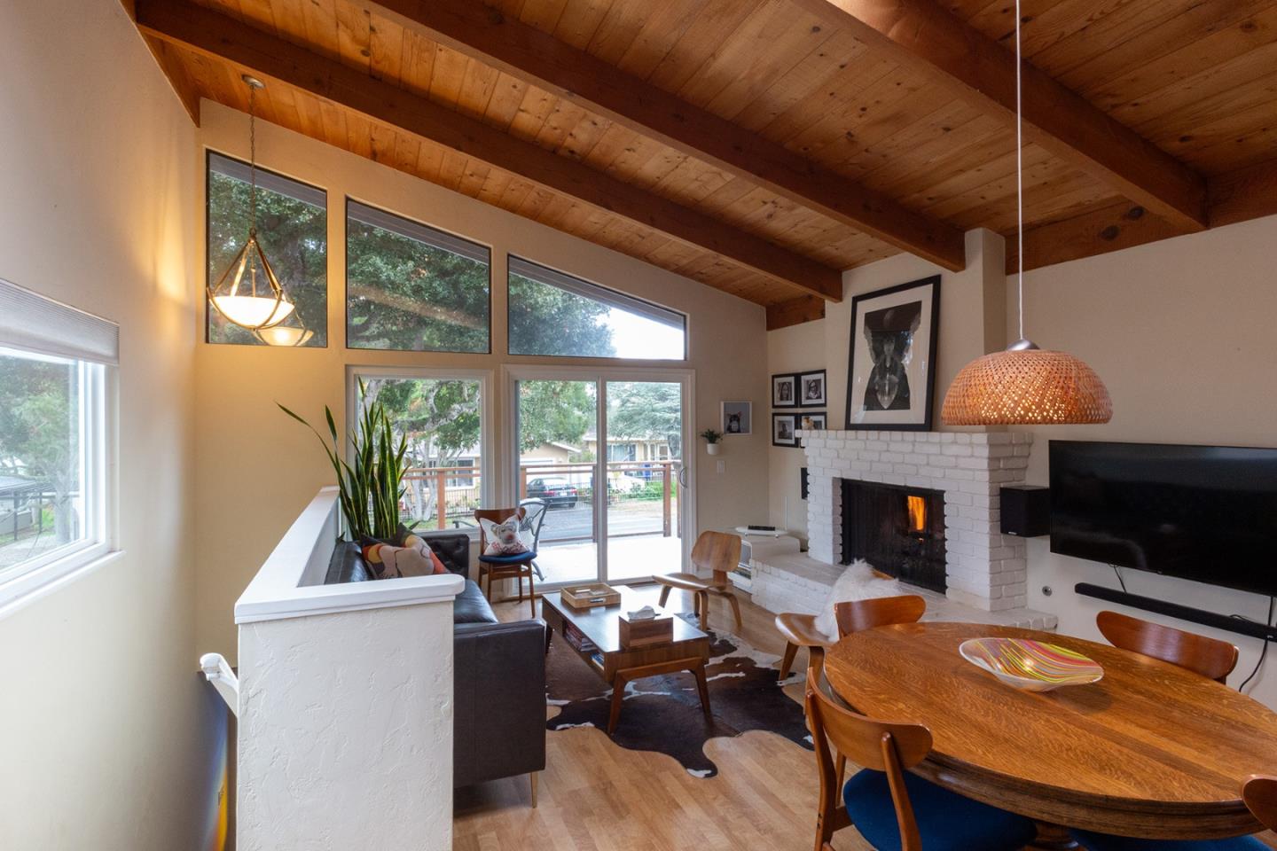 Detail Gallery Image 7 of 27 For 779 Alice St, Monterey,  CA 93940 - 3 Beds | 2 Baths