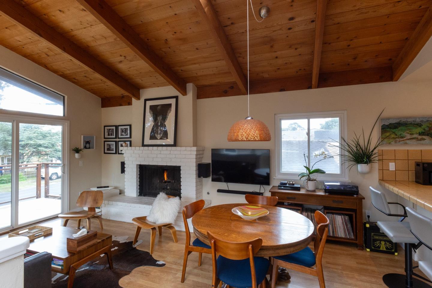 Detail Gallery Image 8 of 27 For 779 Alice St, Monterey,  CA 93940 - 3 Beds | 2 Baths