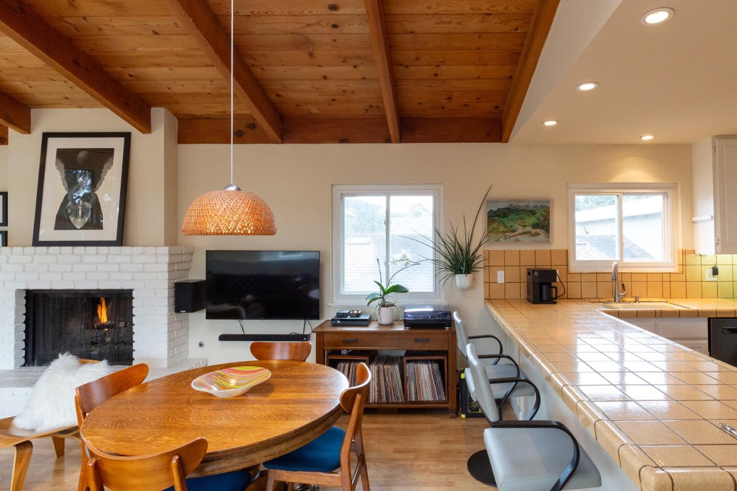 Detail Gallery Image 9 of 27 For 779 Alice St, Monterey,  CA 93940 - 3 Beds | 2 Baths