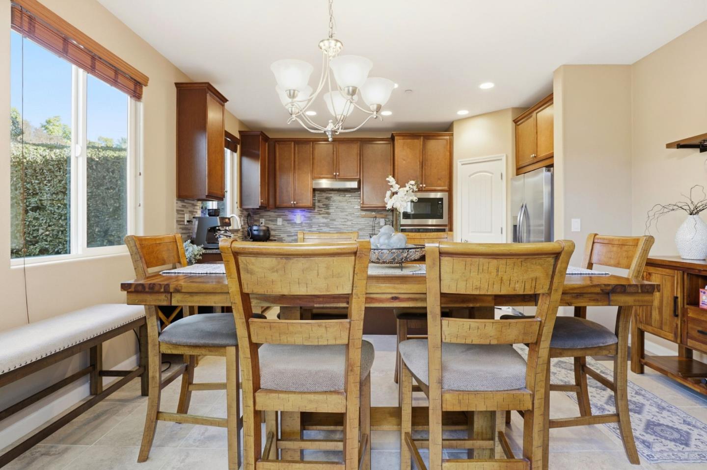 Detail Gallery Image 14 of 35 For 45 Angra Way, Gilroy,  CA 95020 - 3 Beds | 2/1 Baths