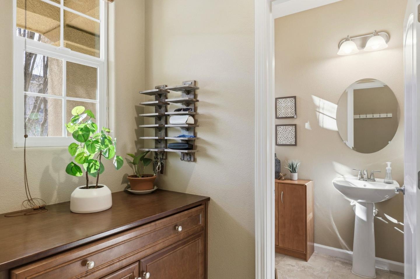 Detail Gallery Image 27 of 35 For 45 Angra Way, Gilroy,  CA 95020 - 3 Beds | 2/1 Baths