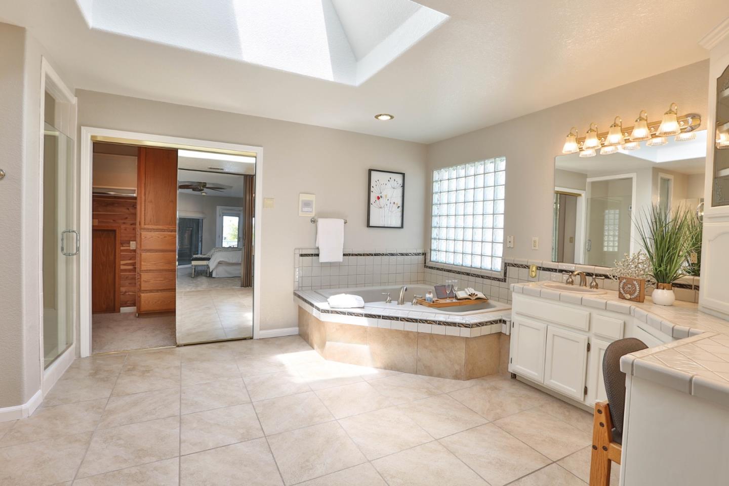 Detail Gallery Image 33 of 57 For 1933 Windward Pt, Discovery Bay,  CA 94505 - 4 Beds | 3 Baths