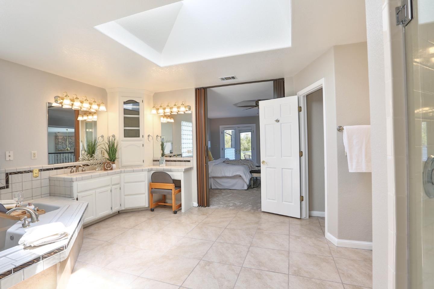 Detail Gallery Image 34 of 57 For 1933 Windward Pt, Discovery Bay,  CA 94505 - 4 Beds | 3 Baths