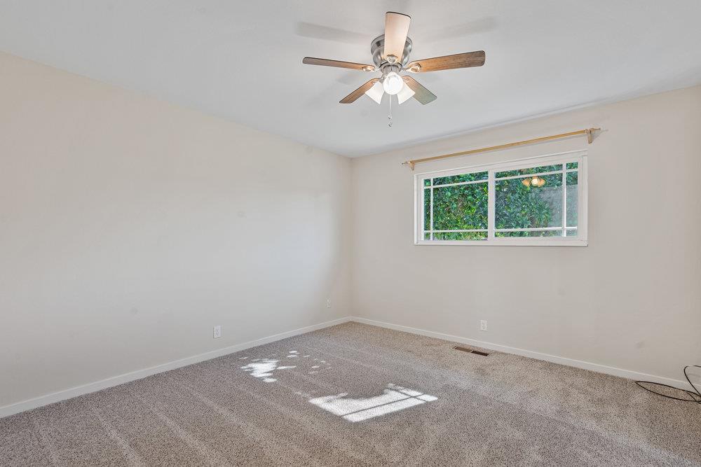 Detail Gallery Image 25 of 34 For 21 Andrews Dr, Hollister,  CA 95023 - 3 Beds | 2/1 Baths