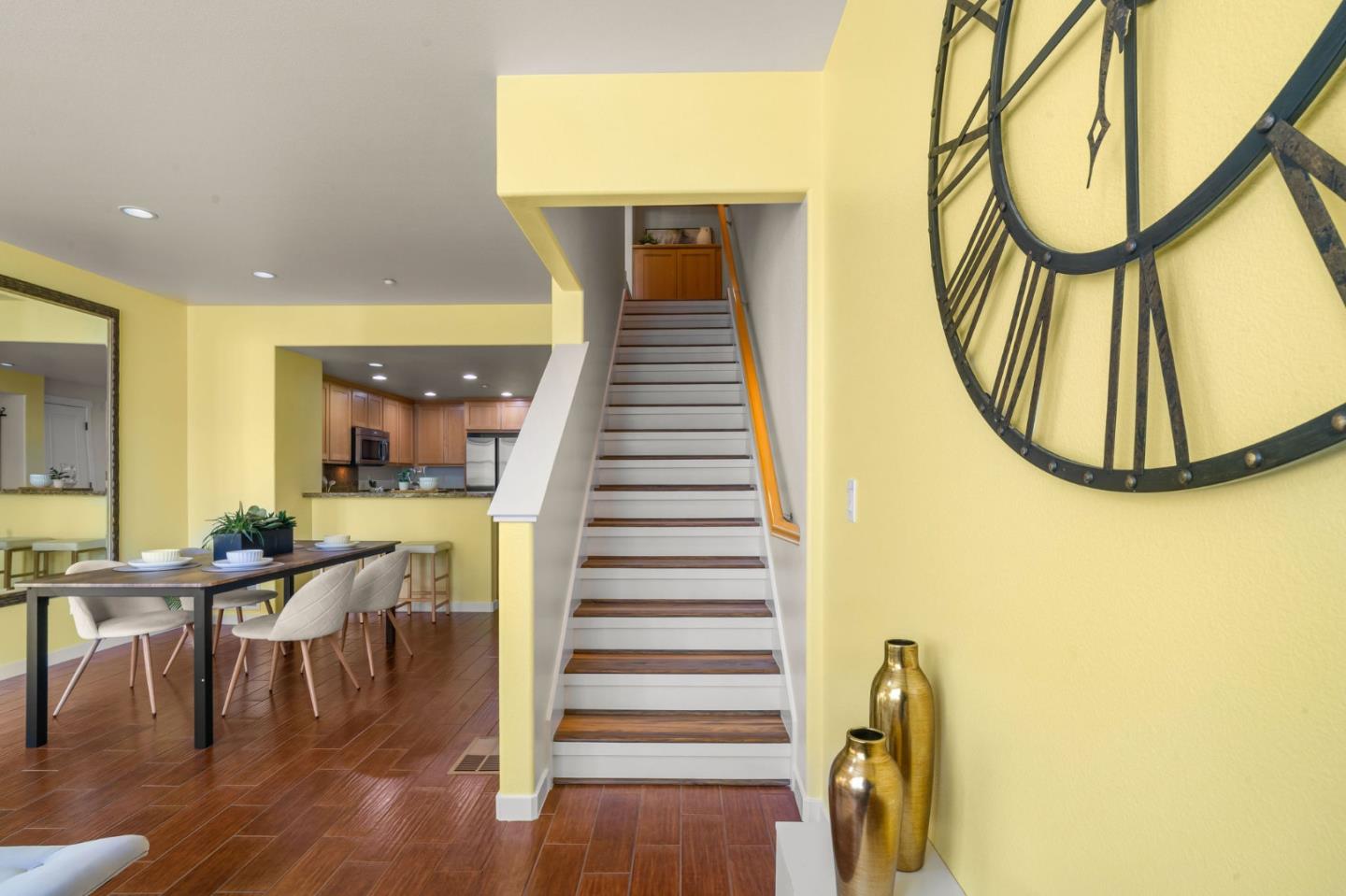 Detail Gallery Image 15 of 33 For 118 W Crystal Cove Ter, San Francisco,  CA 94134 - 3 Beds | 3 Baths