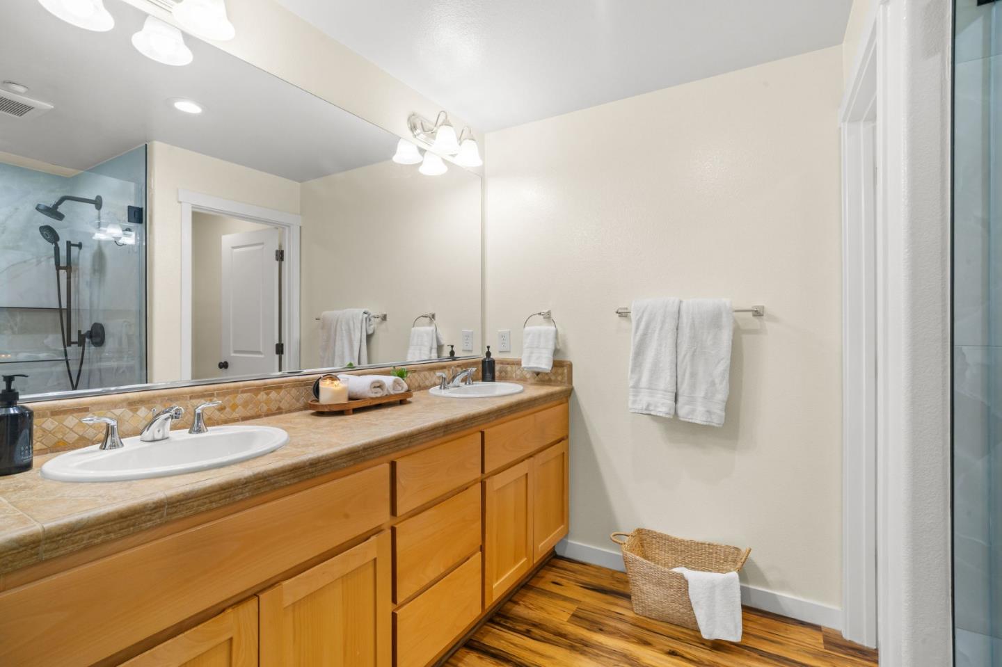 Detail Gallery Image 21 of 33 For 118 W Crystal Cove Ter, San Francisco,  CA 94134 - 3 Beds | 3 Baths