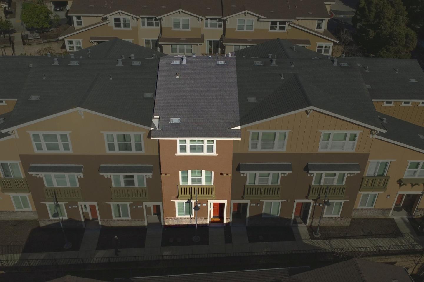 Detail Gallery Image 31 of 33 For 118 W Crystal Cove Ter, San Francisco,  CA 94134 - 3 Beds | 3 Baths