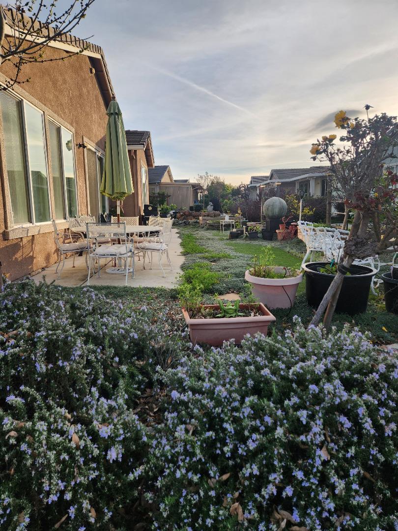 Detail Gallery Image 5 of 5 For 101 David Lamoree Way, Rio Vista,  CA 94571 - 2 Beds | 2 Baths