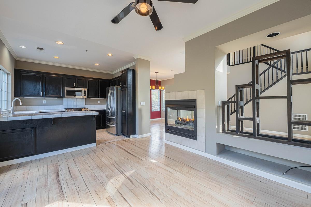 Detail Gallery Image 11 of 19 For 19367 Acclaim Dr, Salinas,  CA 93908 - 3 Beds | 2/1 Baths