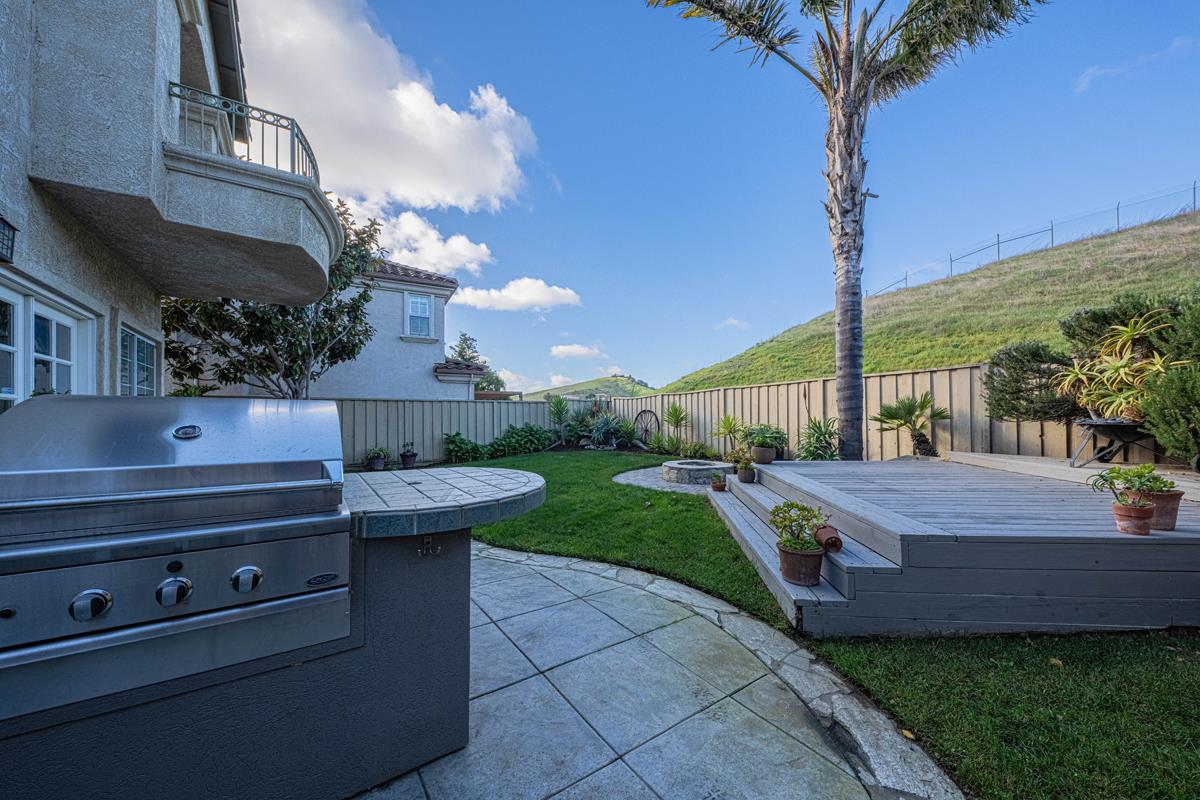 Detail Gallery Image 13 of 19 For 19367 Acclaim Dr, Salinas,  CA 93908 - 3 Beds | 2/1 Baths