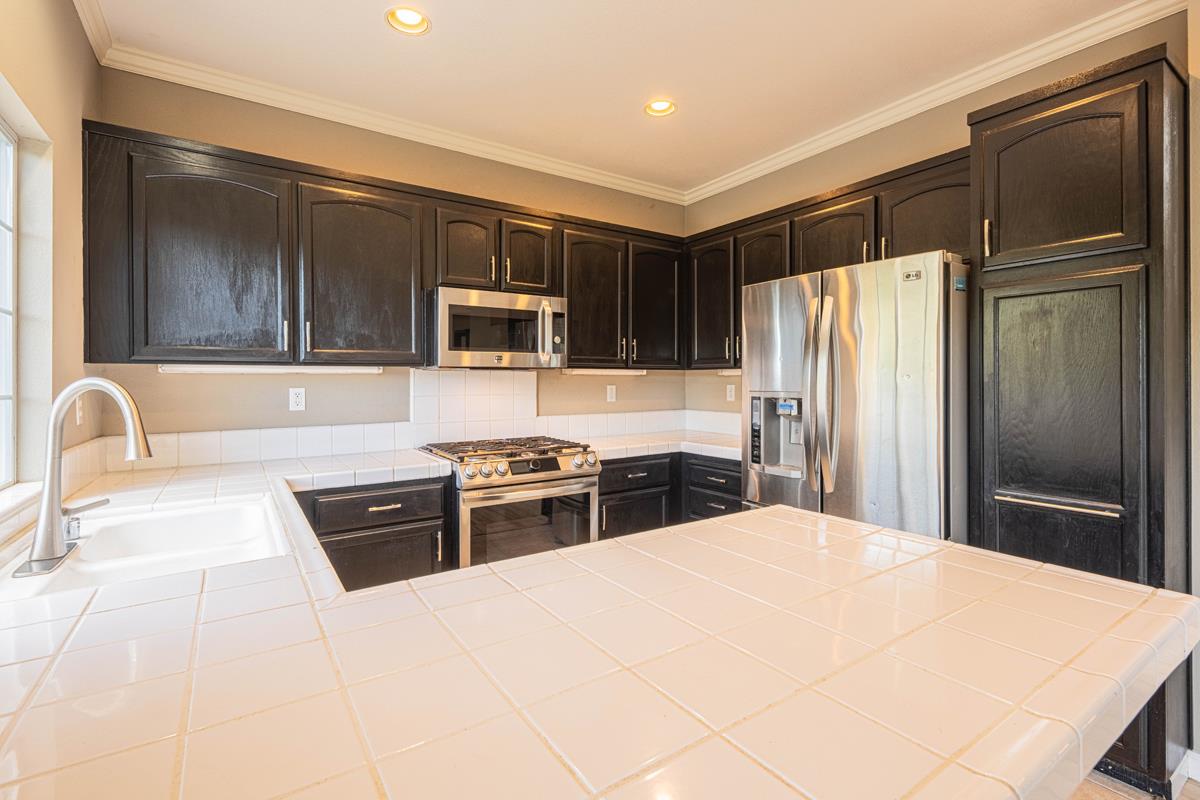 Detail Gallery Image 14 of 19 For 19367 Acclaim Dr, Salinas,  CA 93908 - 3 Beds | 2/1 Baths