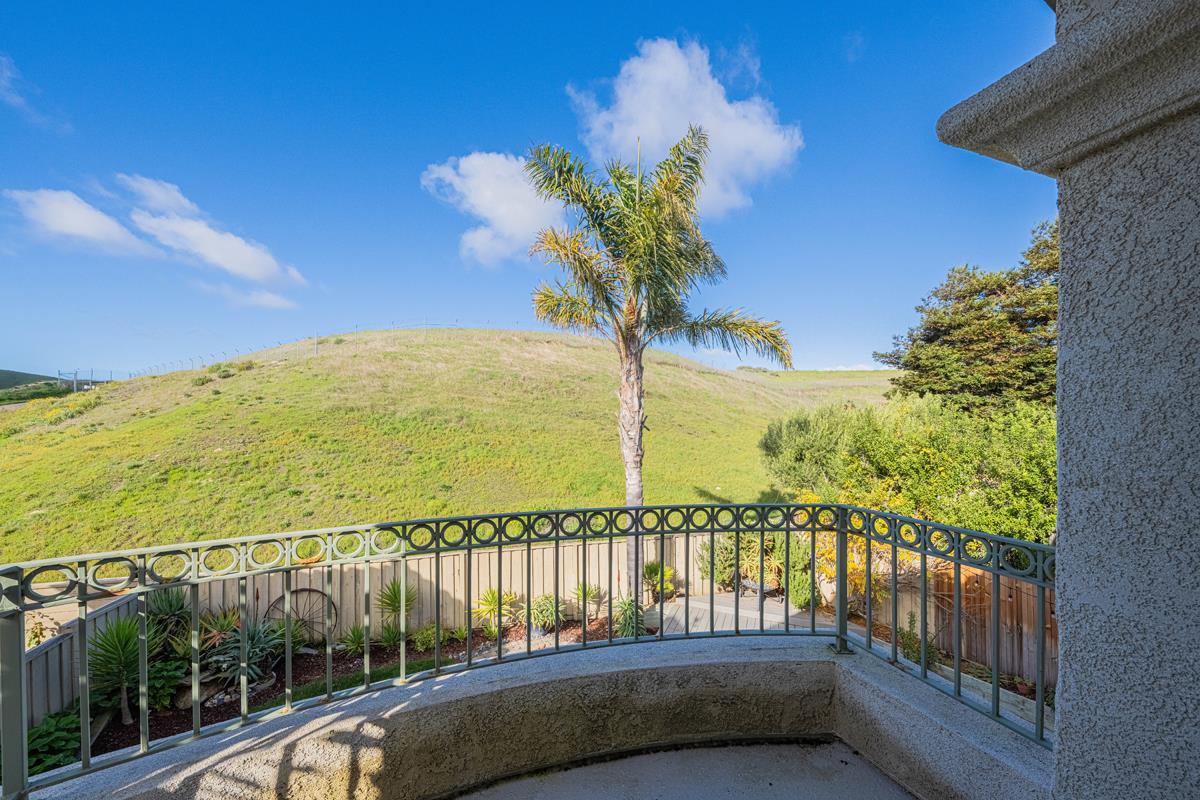 Detail Gallery Image 17 of 19 For 19367 Acclaim Dr, Salinas,  CA 93908 - 3 Beds | 2/1 Baths