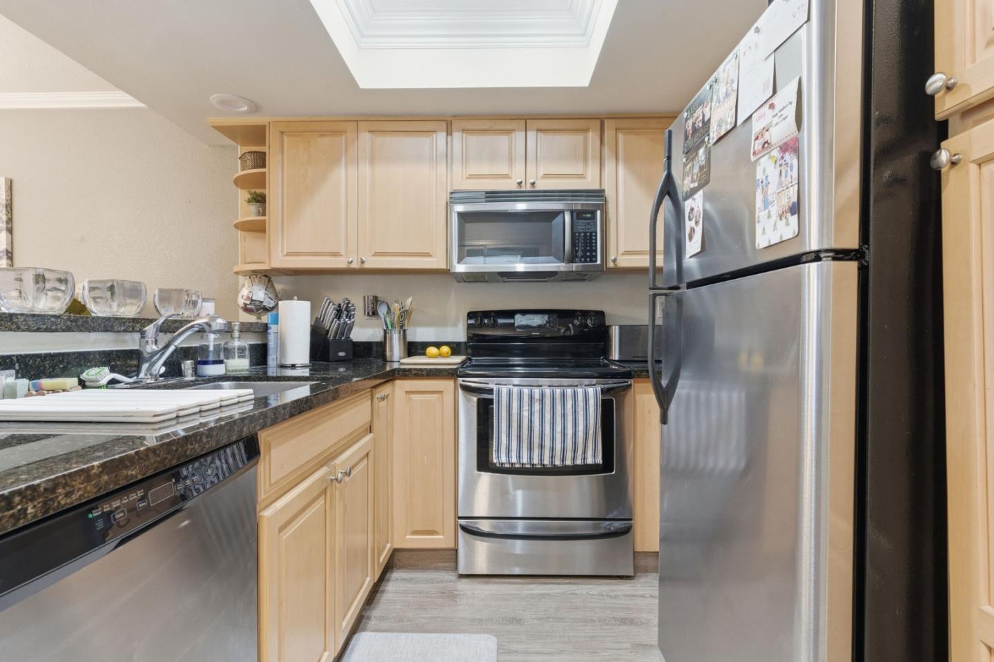 Detail Gallery Image 14 of 28 For 2530 Oak Rd #200,  Walnut Creek,  CA 94597 - 2 Beds | 2 Baths