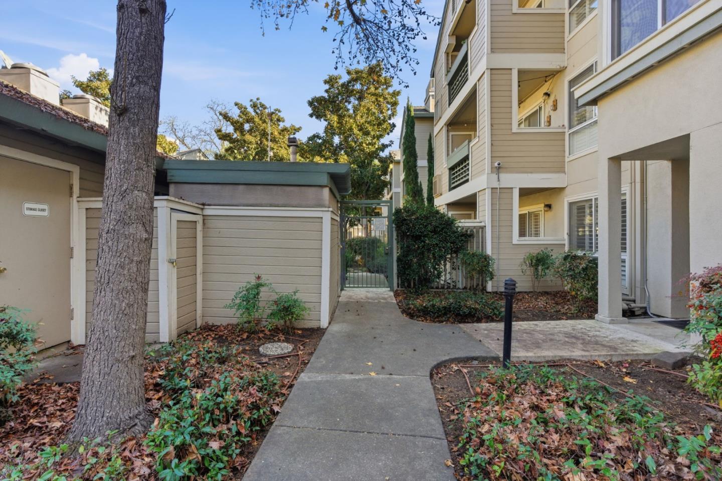 Detail Gallery Image 27 of 28 For 2530 Oak Rd #200,  Walnut Creek,  CA 94597 - 2 Beds | 2 Baths