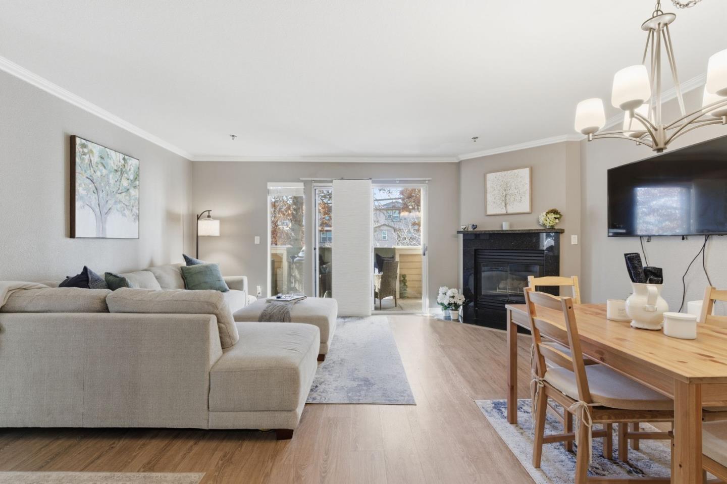 Detail Gallery Image 9 of 28 For 2530 Oak Rd #200,  Walnut Creek,  CA 94597 - 2 Beds | 2 Baths