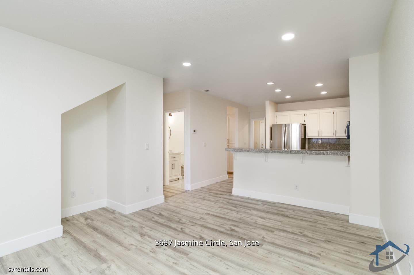 Detail Gallery Image 5 of 32 For 3697 Jasmine Cir, San Jose,  CA 95135 - 3 Beds | 2/1 Baths