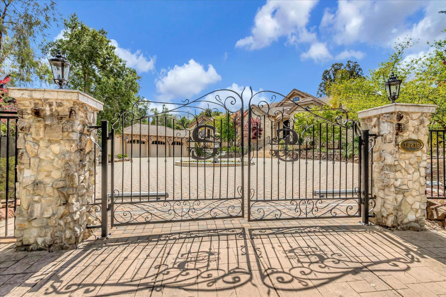 Detail Gallery Image 2 of 76 For 15219 Sobey Rd, Saratoga,  CA 95070 - 5 Beds | 6/1 Baths