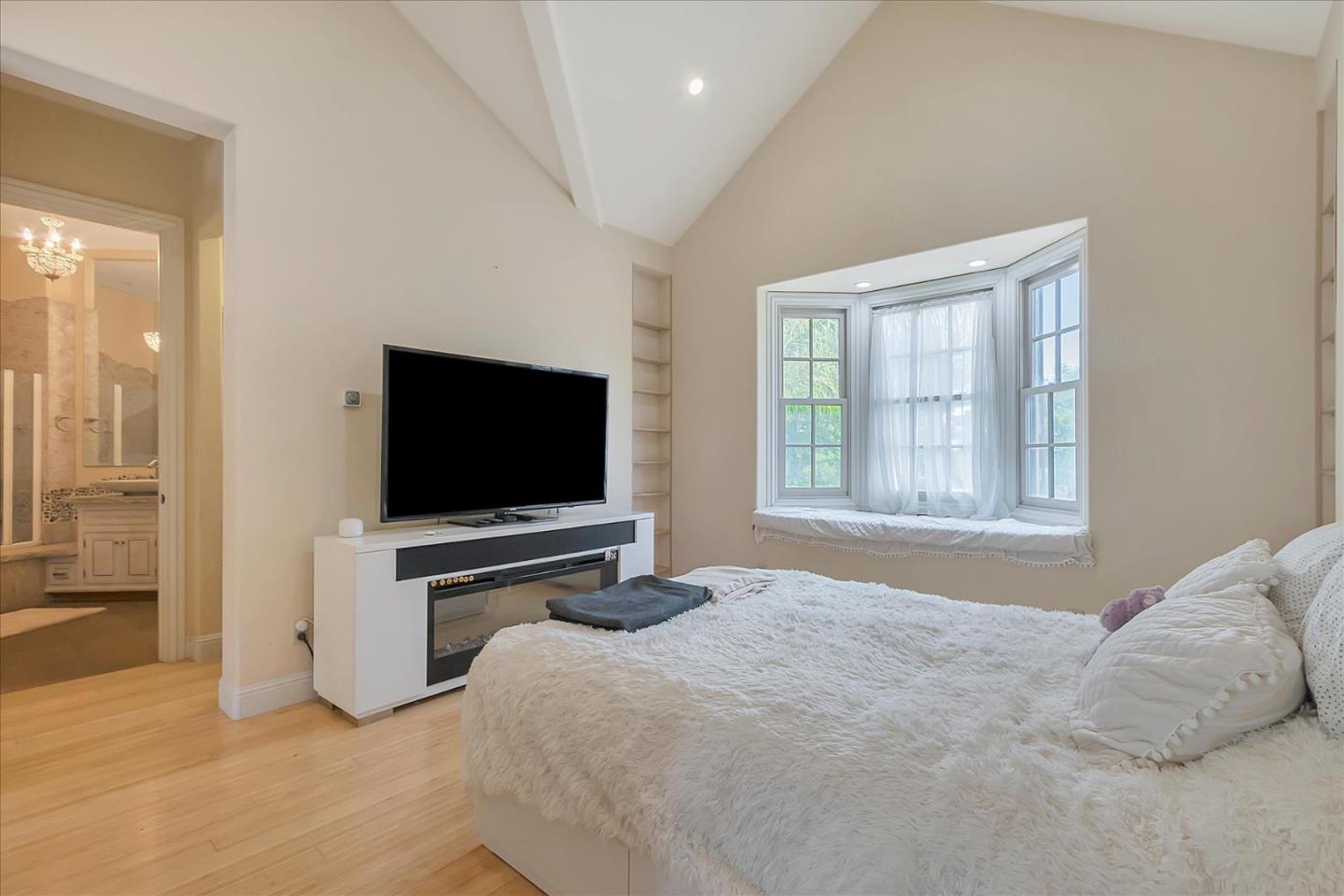 Detail Gallery Image 34 of 76 For 15219 Sobey Rd, Saratoga,  CA 95070 - 5 Beds | 6/1 Baths