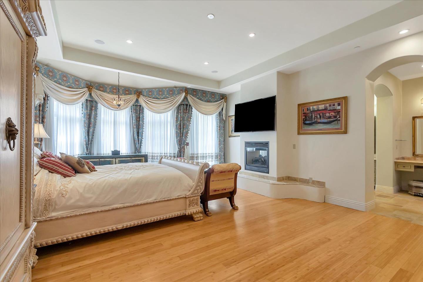 Detail Gallery Image 39 of 76 For 15219 Sobey Rd, Saratoga,  CA 95070 - 5 Beds | 6/1 Baths