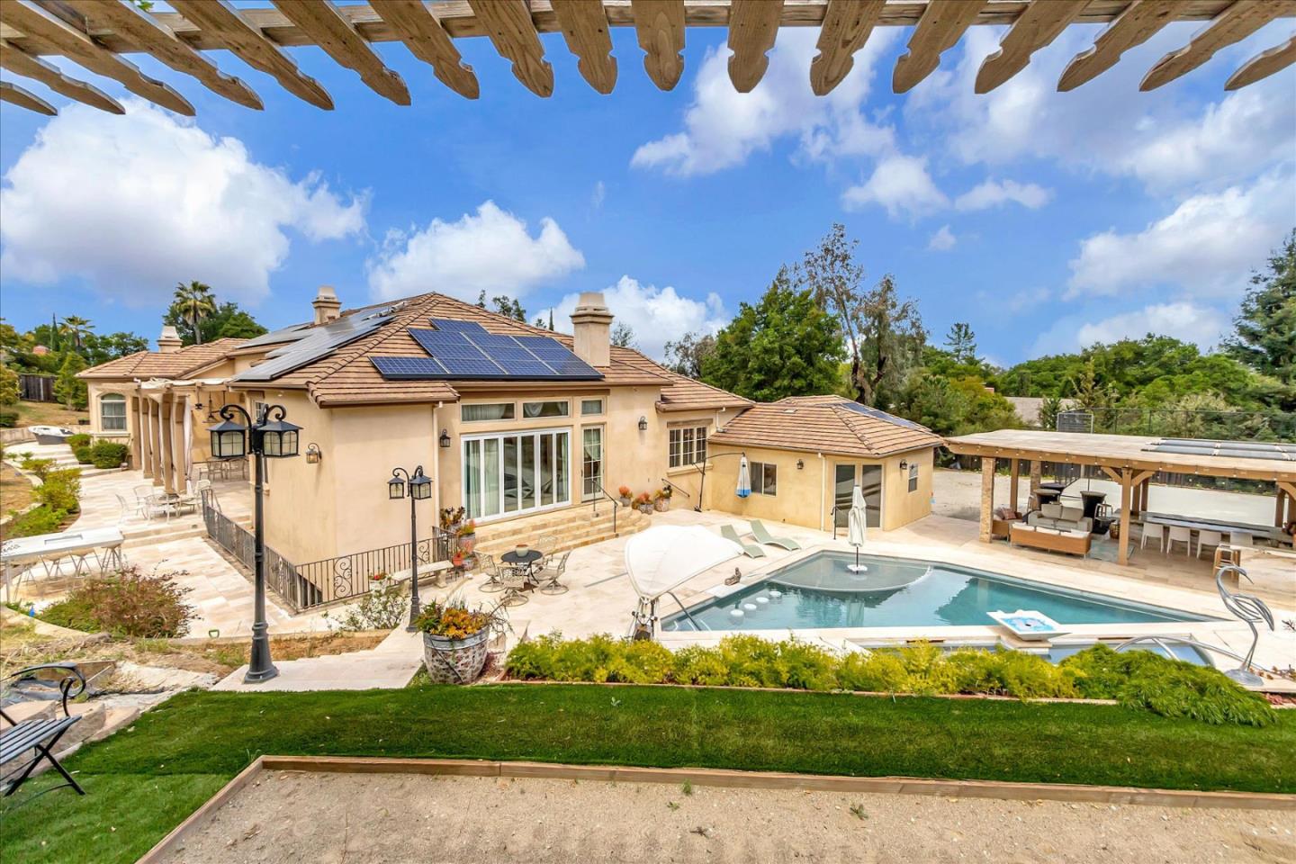 Detail Gallery Image 61 of 76 For 15219 Sobey Rd, Saratoga,  CA 95070 - 5 Beds | 6/1 Baths