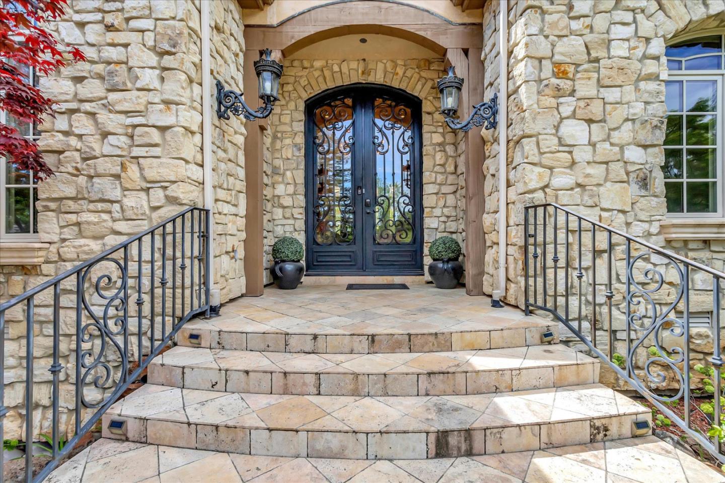 Detail Gallery Image 8 of 76 For 15219 Sobey Rd, Saratoga,  CA 95070 - 5 Beds | 6/1 Baths