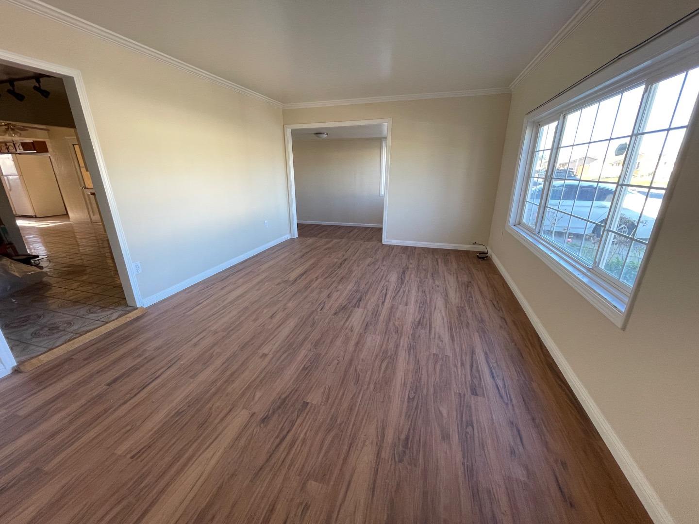 Detail Gallery Image 3 of 13 For 110 Toro Ave, Salinas,  CA 93905 - 4 Beds | 3 Baths