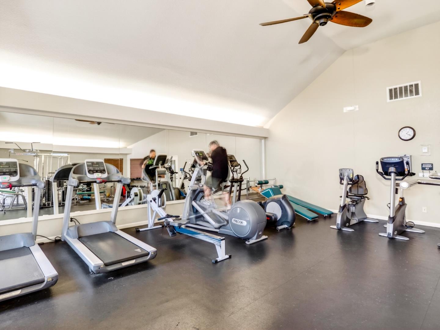 Detail Gallery Image 29 of 35 For 936 Owens Lake Dr, San Jose,  CA 95123 - 2 Beds | 2 Baths