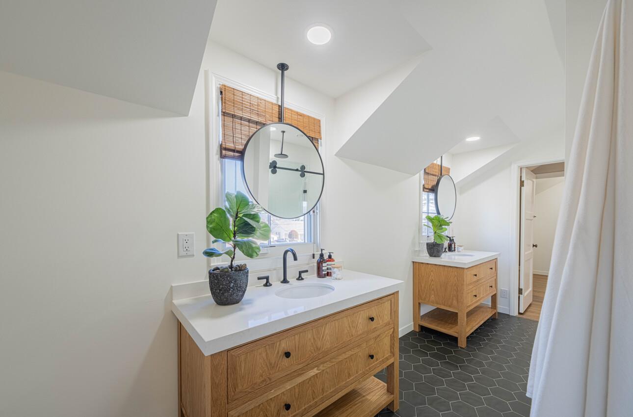 Detail Gallery Image 64 of 98 For 202 Pine St, Salinas,  CA 93901 - 3 Beds | 2/1 Baths
