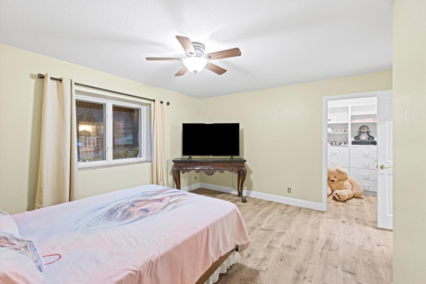 Detail Gallery Image 36 of 141 For 6915 Redwood Retreat Rd, Gilroy,  CA 95020 - 7 Beds | 5 Baths