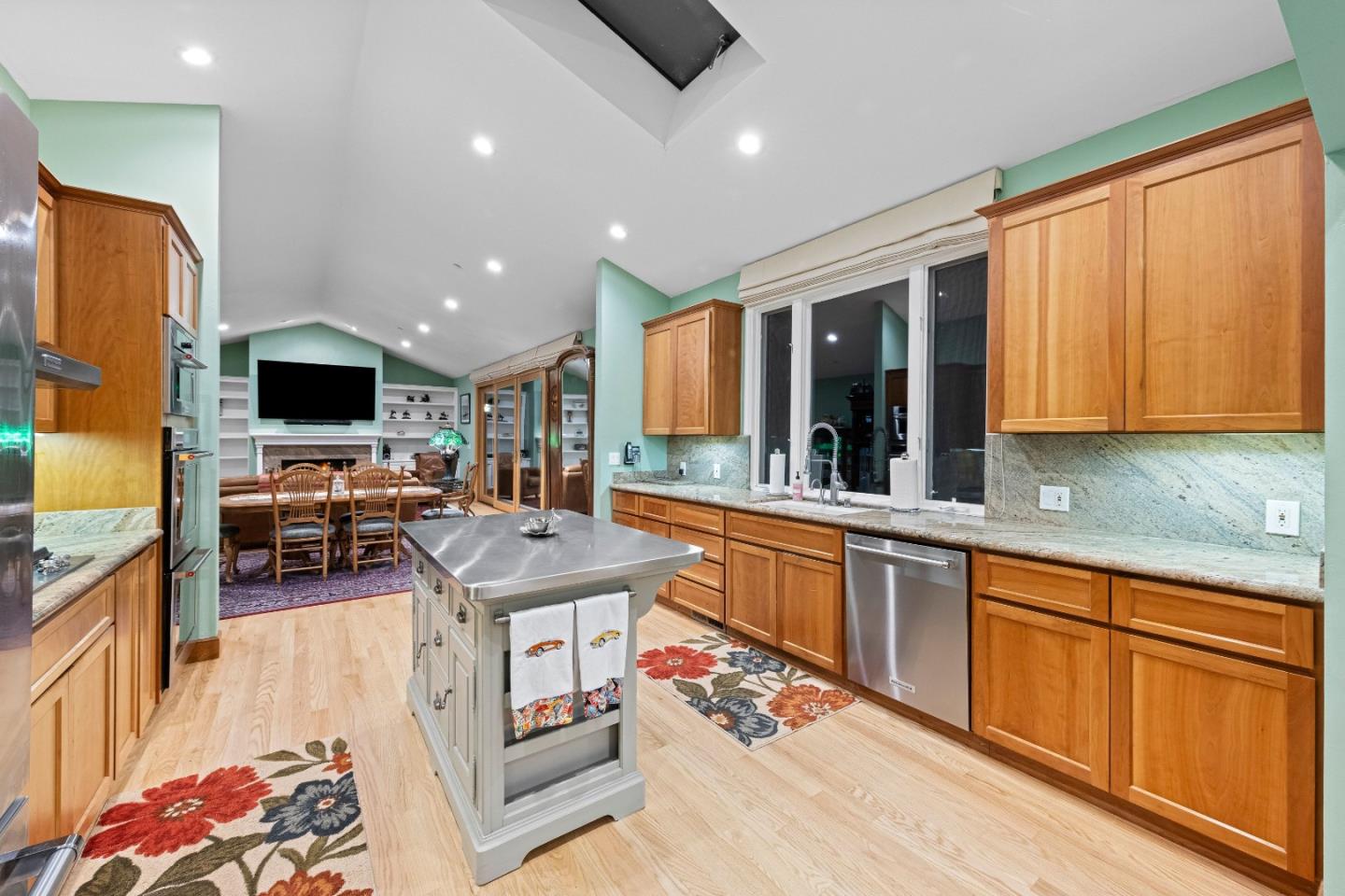 Detail Gallery Image 42 of 141 For 6915 Redwood Retreat Rd, Gilroy,  CA 95020 - 7 Beds | 5 Baths