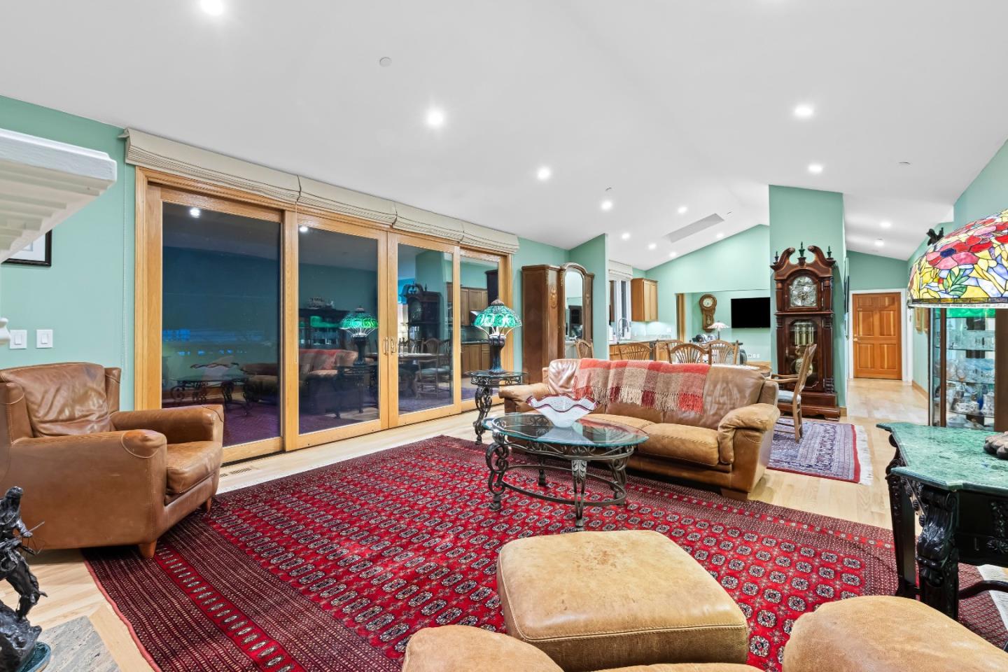 Detail Gallery Image 45 of 141 For 6915 Redwood Retreat Rd, Gilroy,  CA 95020 - 7 Beds | 5 Baths