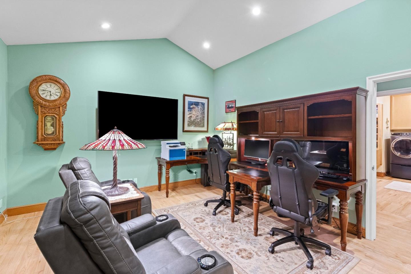 Detail Gallery Image 47 of 141 For 6915 Redwood Retreat Rd, Gilroy,  CA 95020 - 7 Beds | 5 Baths