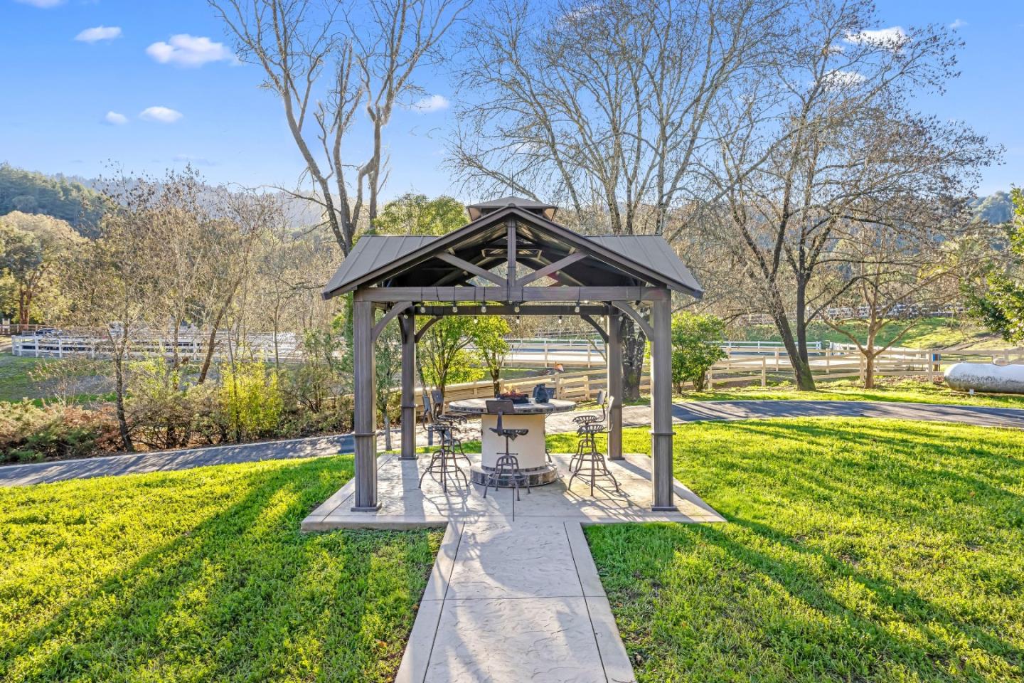 Detail Gallery Image 81 of 141 For 6915 Redwood Retreat Rd, Gilroy,  CA 95020 - 7 Beds | 5 Baths