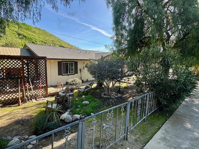 Detail Gallery Image 8 of 35 For 8525 Southside Rd, Tres Pinos,  CA 95075 - 3 Beds | 2 Baths